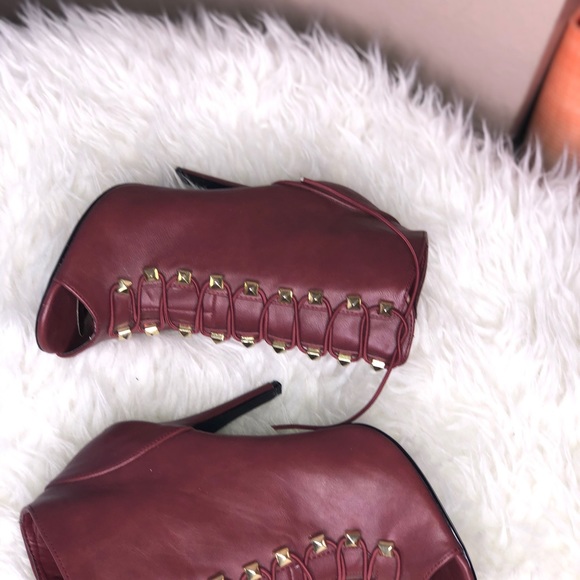 Booties size 8 - Picture 4 of 6